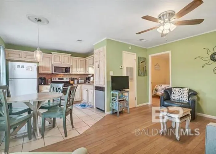 Apartment Dog Friendly Access Sleeps 6 Hangout Nearby
