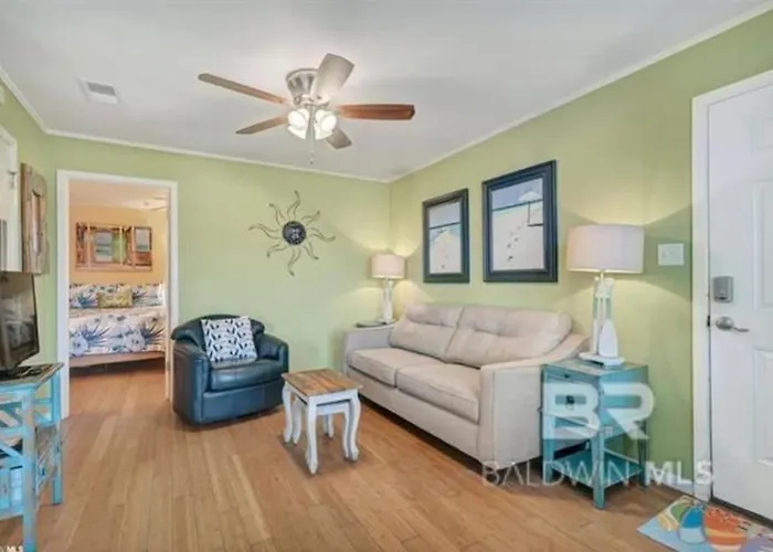 Dog Friendly Access Sleeps 6 Hangout Nearby Apartment Gulf Shores