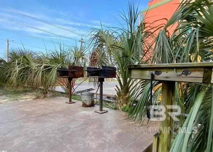 Apartment Dog Friendly Access Sleeps 6 Hangout Nearby *